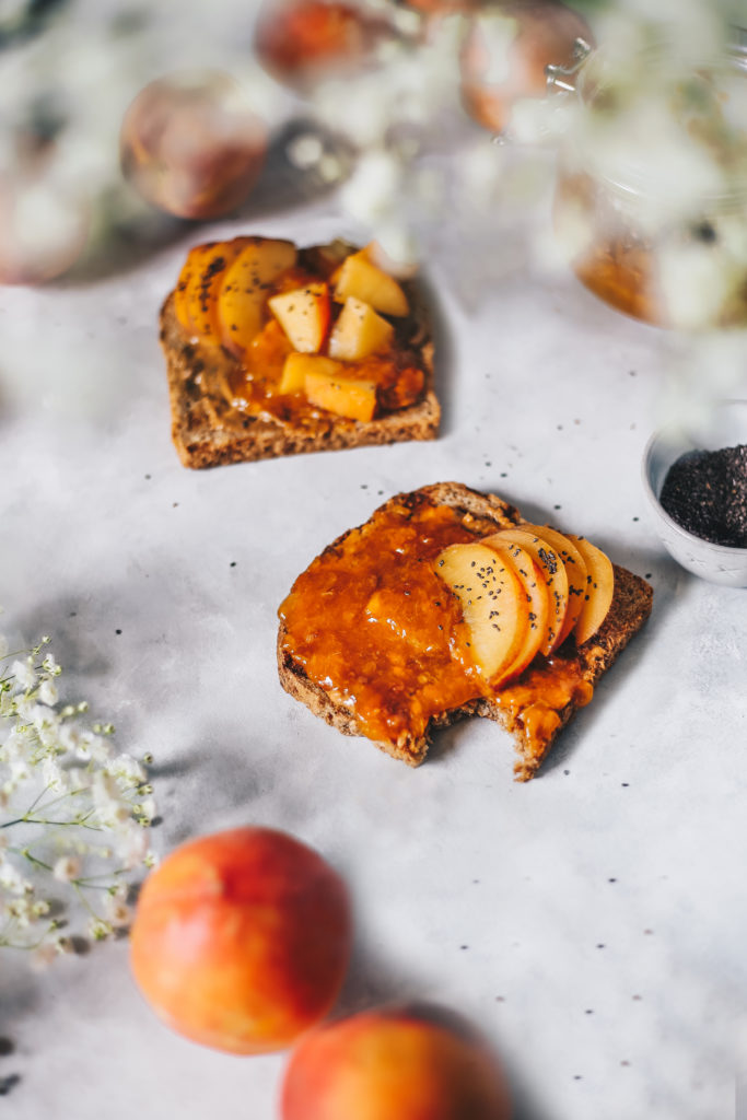 Quick Sugar-Free Peach Jam and Peanut Butter Toasts