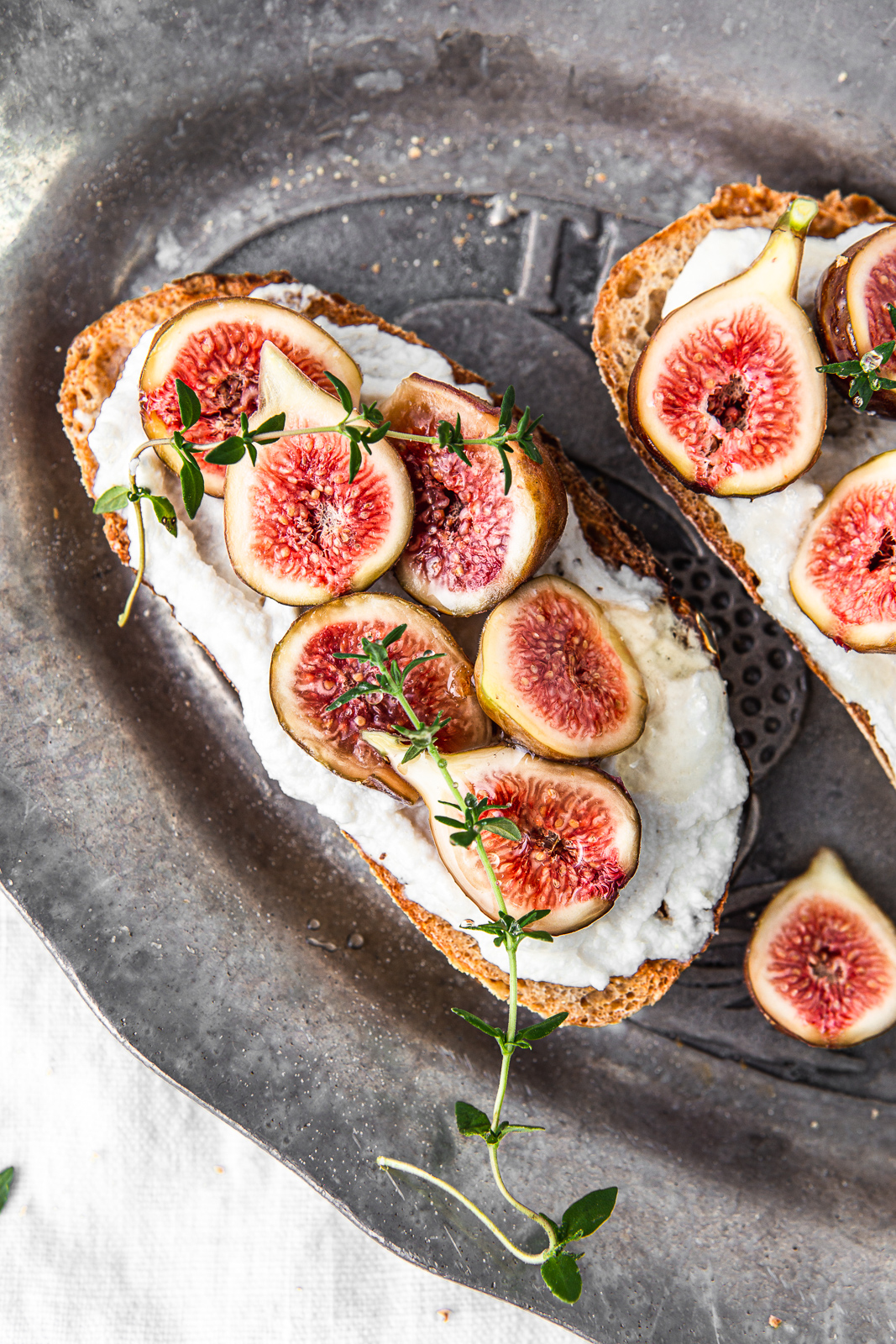 non dairy cream cheese fig toasts with thyme