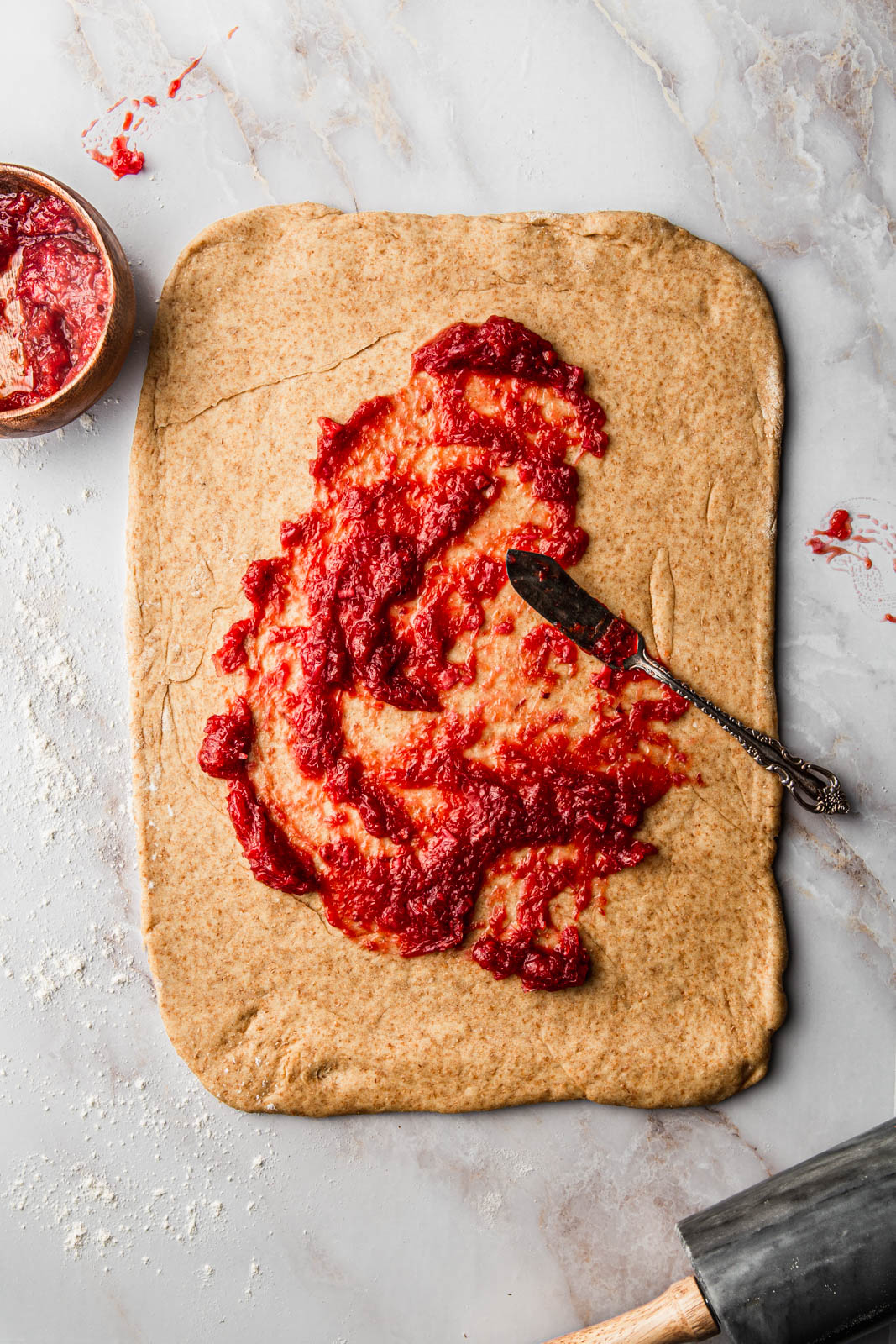 how to make yeast buns with jam food photography
