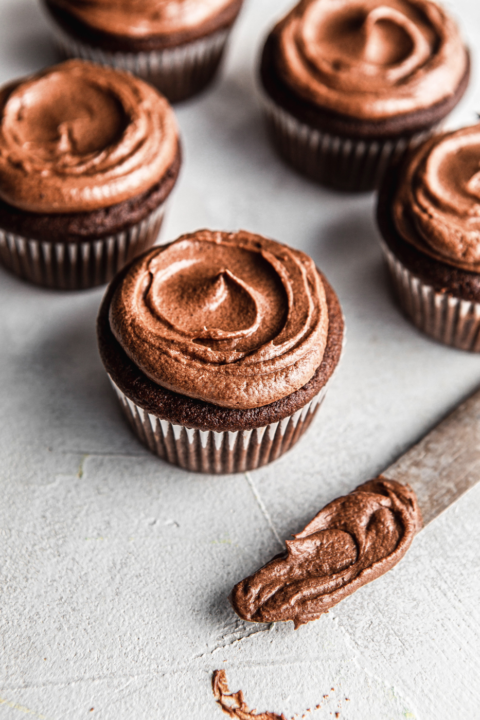 keto gluten free chocolate cupcakes with chocolate frosting